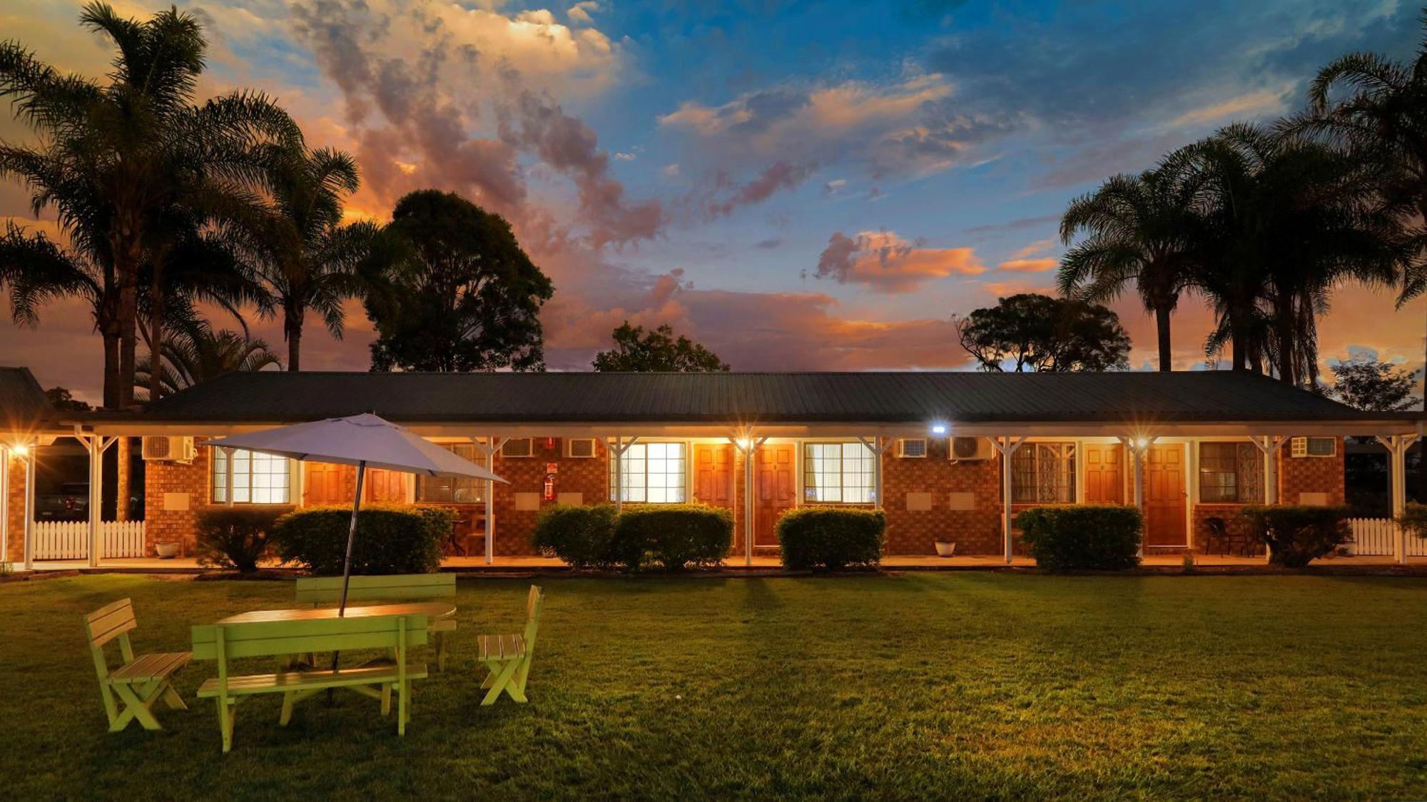 Koorawatha Homestead Motel Bororen Eksteriør bilde